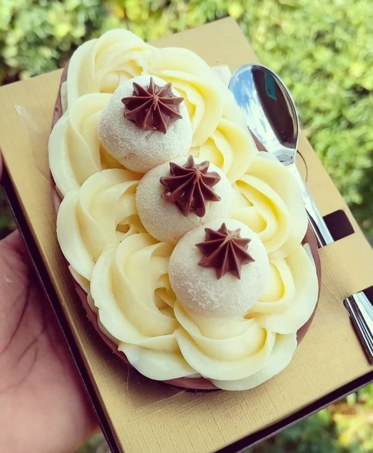 Ovo de Brigadeiro Branco